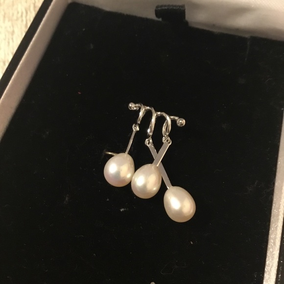 14K White Gold & White Freshwater Pearls Dangle Pendant - Picture 6 of 16